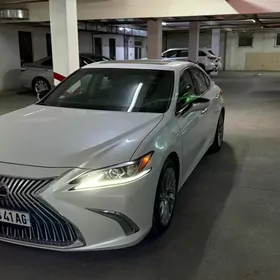 Lexus ES 350 2020