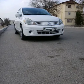 Nissan Versa 2008