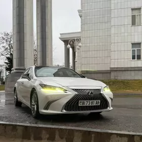 Lexus ES 350 2019