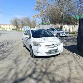 Toyota Yaris 2010