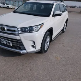 Toyota Highlander 2019