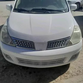 Nissan Versa 2010