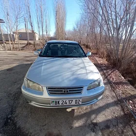 Toyota Camry 2001