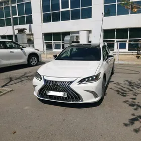 Lexus ES 350 2022