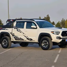 Toyota Tacoma 2024