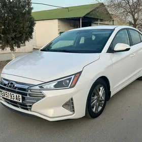 Hyundai Elantra 2020