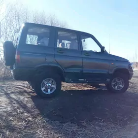 UAZ Profi 2000