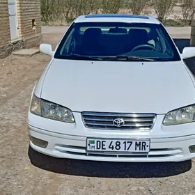 Toyota Camry 2001