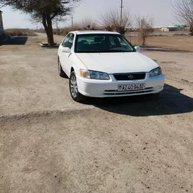 Toyota Camry 2000