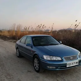 Toyota Camry 2000