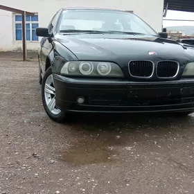 BMW E39 2000