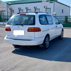 Toyota Sienna 1999