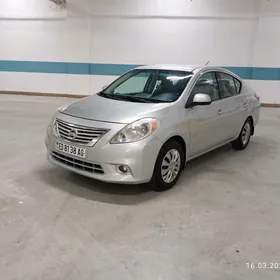 Nissan Versa 2012