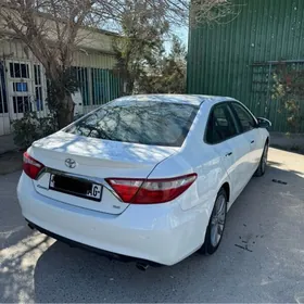 Toyota Camry 2015