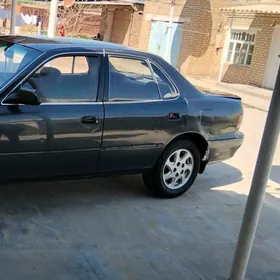 Toyota Camry 1991