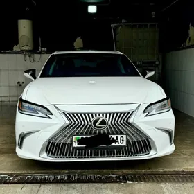 Lexus ES 350 2019