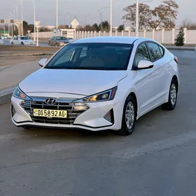 Hyundai Elantra 2020