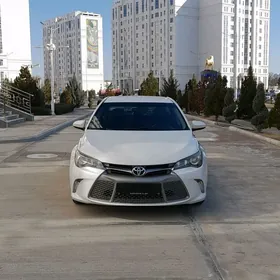 Toyota Camry 2015