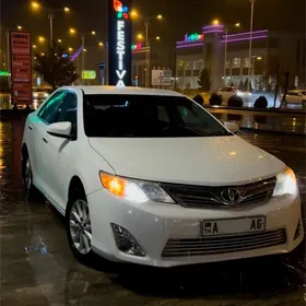 Toyota Camry 2014