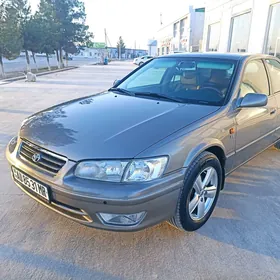 Toyota Camry 2001