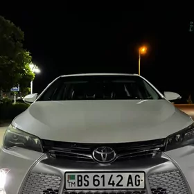 Toyota Camry 2015