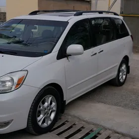 Toyota Sienna 2004