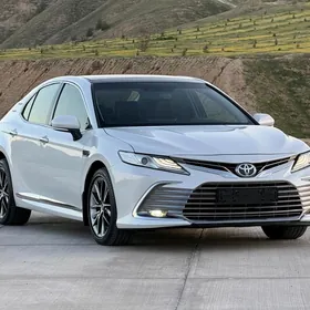 Toyota Camry 2022