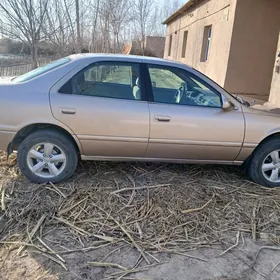 Toyota Camry 2001