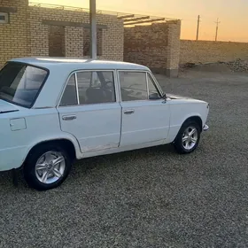 Lada 2104 1987