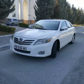 Toyota Camry 2011