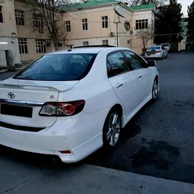 Toyota Corolla 2011