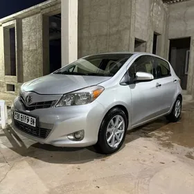 Toyota Yaris 2012