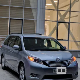 Toyota Sienna 2016