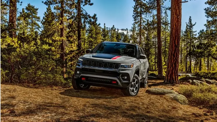 Jeep Compass 2026-njy ýylda ilkinji gezek üç wersiýa we täze tehnologiýa bilen çykar