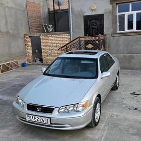 Toyota Camry 2001