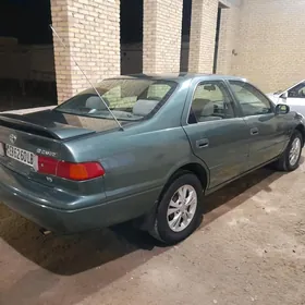 Toyota Camry 2000