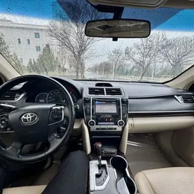 Toyota Camry 2012