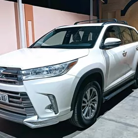 Toyota Highlander 2019