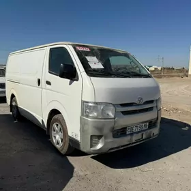 Toyota Hiace 2020