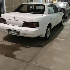 Toyota Camry 1993