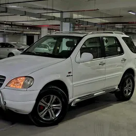 Mercedes-Benz ML400 2000