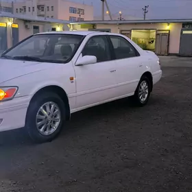 Toyota Camry 1999