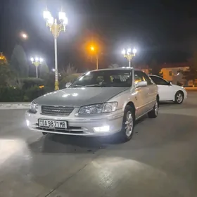 Toyota Camry 2000