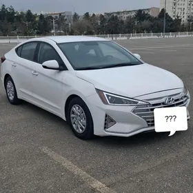 Hyundai Elantra 2019