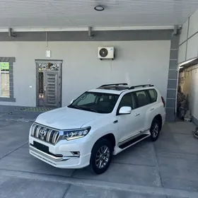 Toyota Land Cruiser Prado 2021