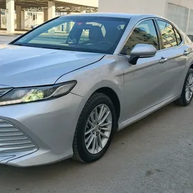 Toyota Camry 2020