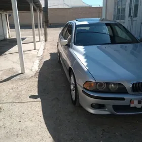 BMW E39 2000