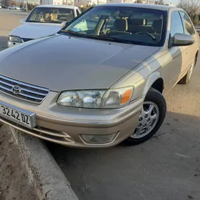 Toyota Camry 2000