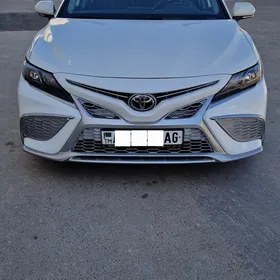 Toyota Camry 2022