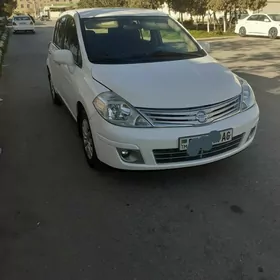 Nissan Versa 2010